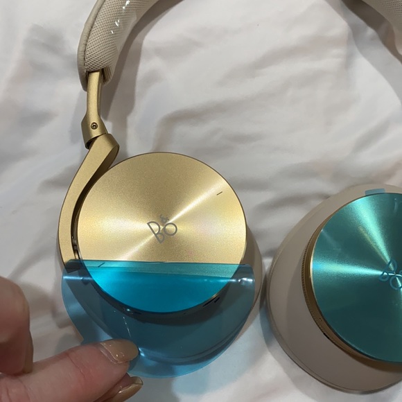 Luxury headphones - Picture 6 of 14